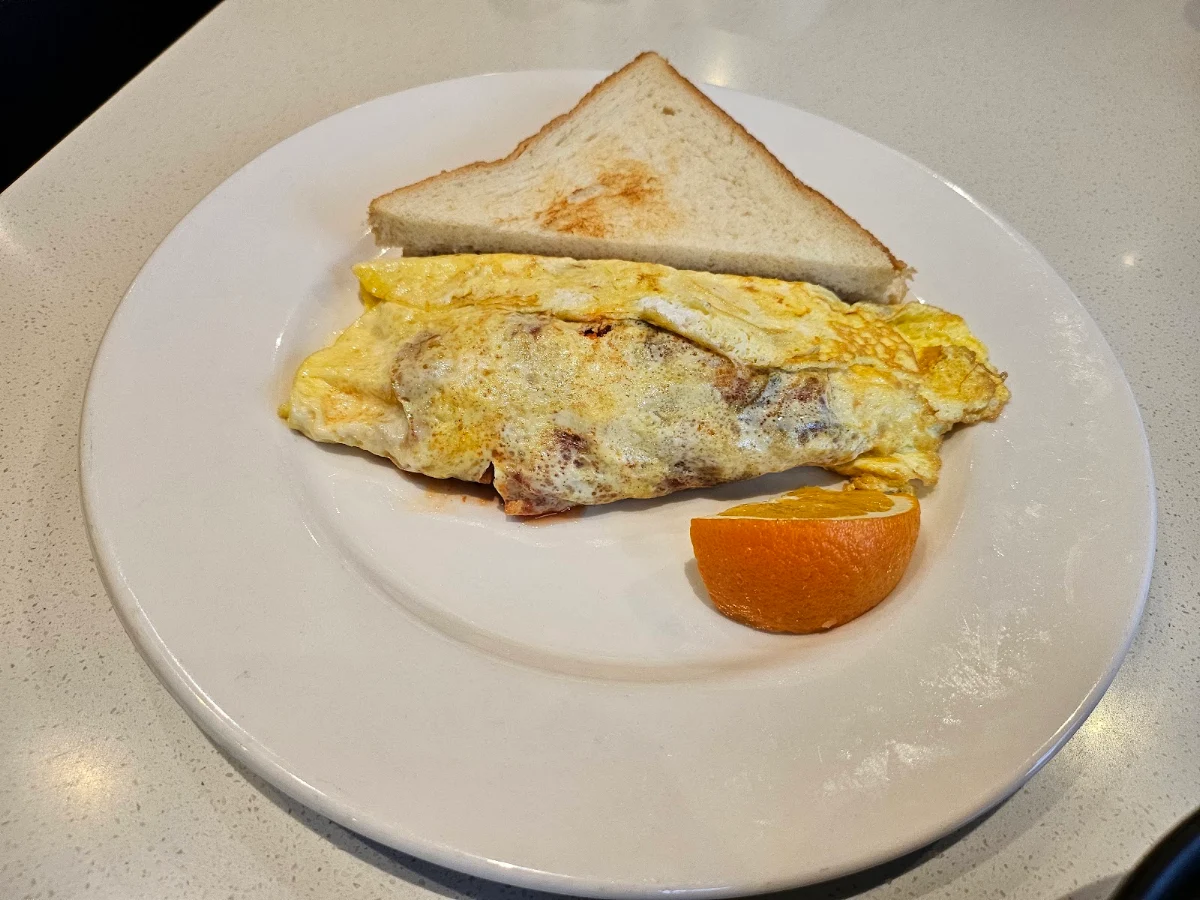 ham cheese omelette 芝士火腿奄列